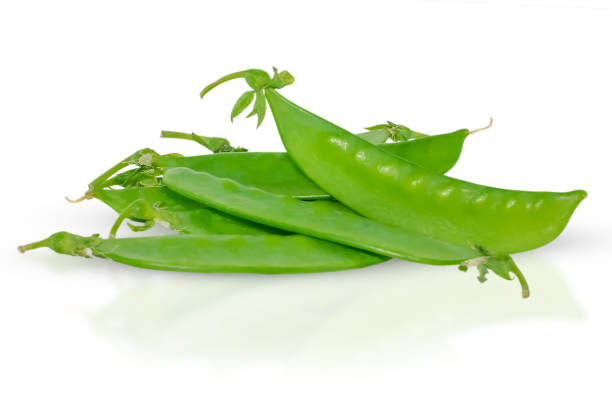 istock Green peas isolated on white background 1070594184