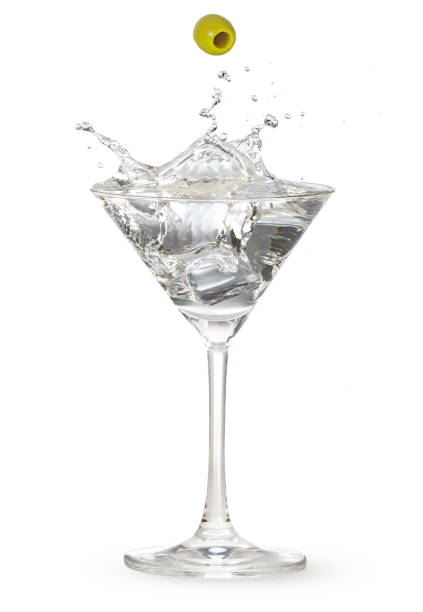 클래식 마티니 칵테일 튀는 - gin tonic water martini olive 뉴스 사진 이미지