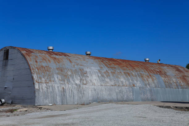 chata quonset - quonset zdjęcia i obrazy z banku zdjęć