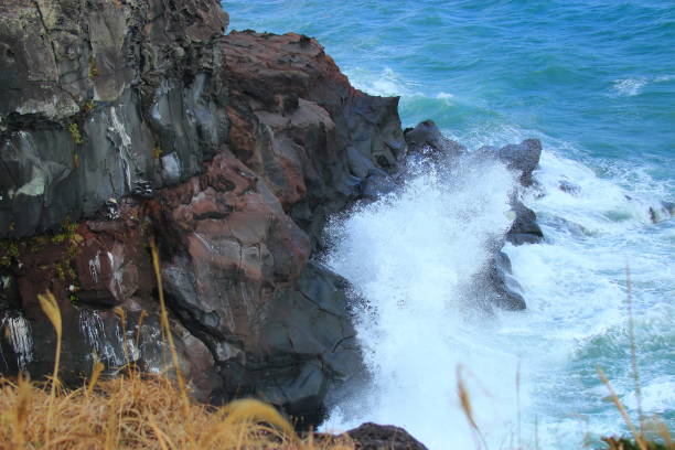 istock Namwon BigOng, Cliffs, Lava, Sea, Waves, 1070677780