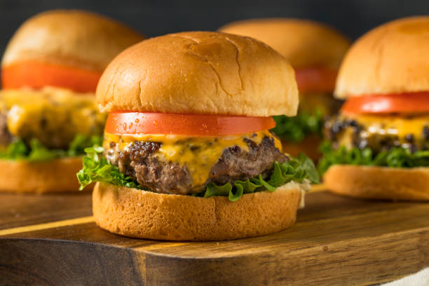 istock Homemade Cheeseburger Sliders with Tomato 1070729918