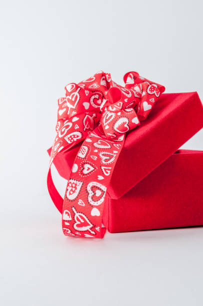istock Valentine's day gift, Tied bow with hearts shape 1070737312