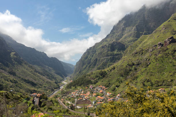 istock View the pass Boca da Encumeada in Madeira. Portugal 1070744314
