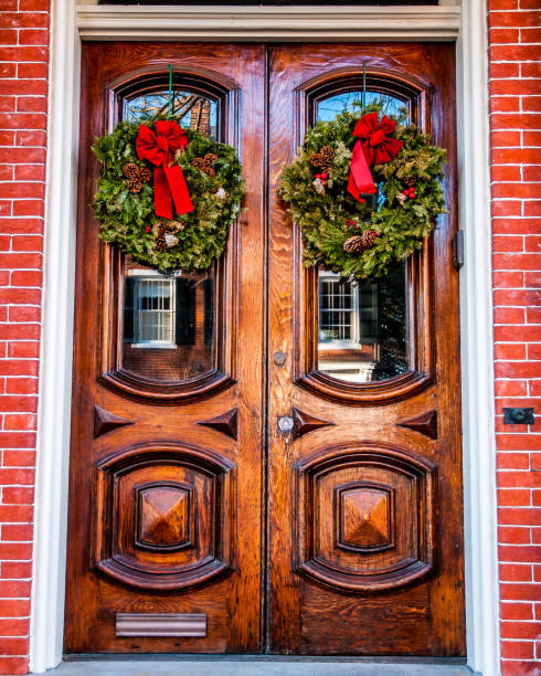 istock Brown door wreathes 1070766238