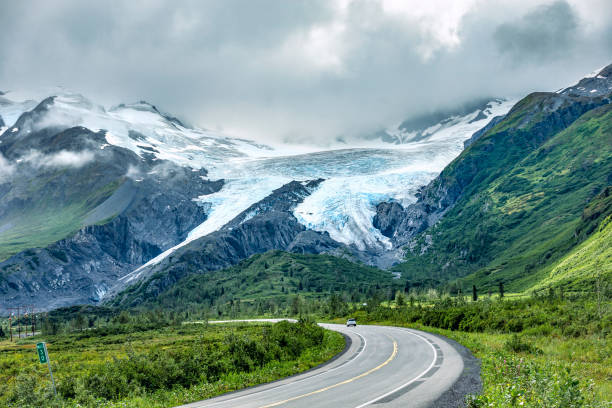 istock Worthington Glacier - Prince William Sound - Alaska 1070821426