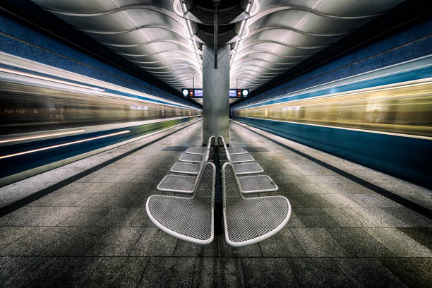 serie metro munich 7 - highway underground corridor street fotografías e imágenes de stock