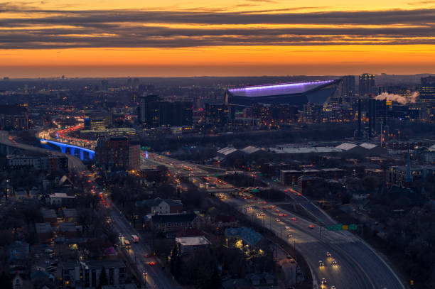 istock Minneapolis - Cityscape and Traffic at Dusk 1070948898