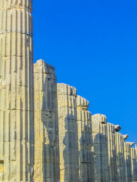 diocaesarea roman temple in mersin, turkey (also known as uzuncaburc) - uzuncaburc temple roman mediterranean culture imagens e fotografias de stock