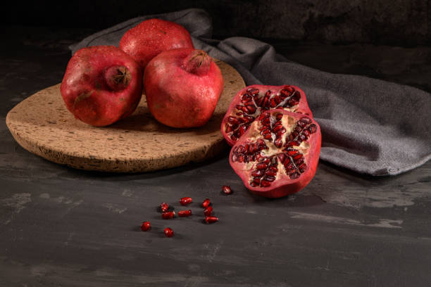 istock Ripe pomegranate and seeds 1070995174
