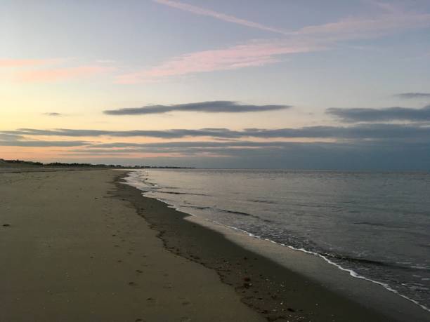istock Beach sunset over the Delaware Bay 1071049190