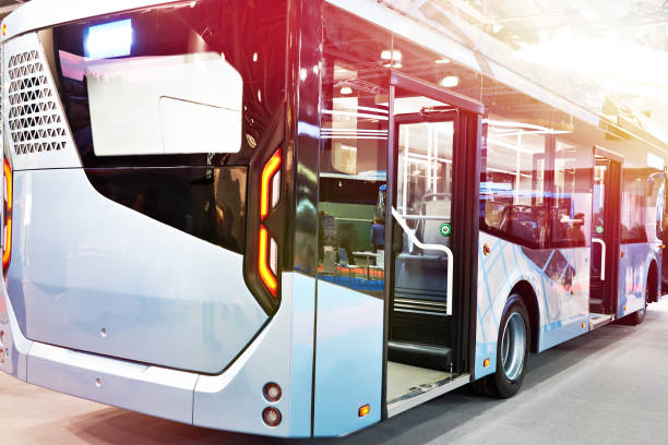 autobús de la ciudad moderna - bus door fotografías e imágenes de stock