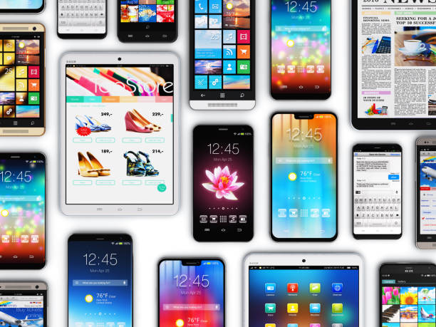 Smartphones, mobile phones and tablet computers Creative abstract mobility and digital wireless communication technology business concept: 3D render illustration of the group of tablet computer PC and modern touchscreen smartphones or mobile phone electronic gadget devices with various internet applications and web apps with color interface and colorful icons and buttons isolated on white background electronics store stock pictures, royalty-free photos & images