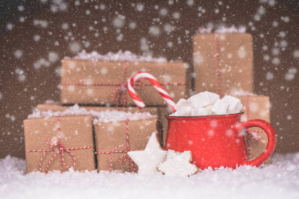istock Christmas gingerbread in a gift box and hot chocolate 1071193306