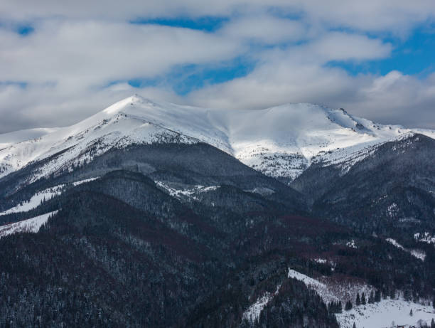 istock Morning winter mountain ridge 1071294560