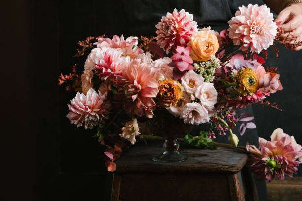 disposizione dei fiori - bouquet flower cut flowers flower arrangement foto e immagini stock