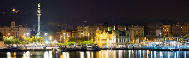 panorama del port vell de barcelona en la noche - port de barcelona catalonia spain barcelona city fotografías e imágenes de stock