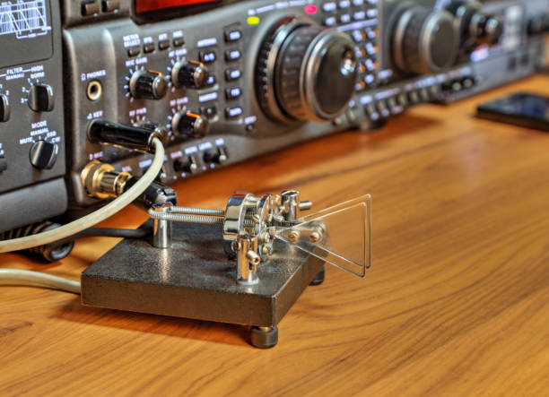 moderne hochfrequenz radio amateur transceiver - wireless telegraphy stock-fotos und bilder