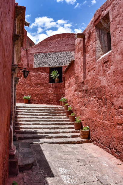 산타 카탈리나 수도원, 아레 키 파, 페루의 도시에서에서 유네스코 세계 유산 사이트 - santa catalina monastery 뉴스 사진 이미지