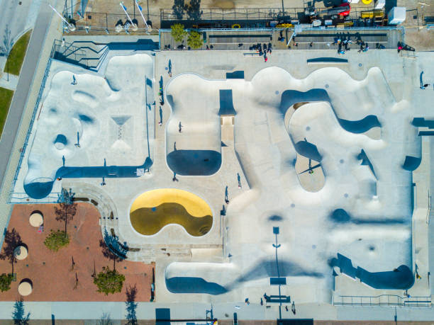 vista aérea del parque de skate en malmo - malmo fotografías e imágenes de stock