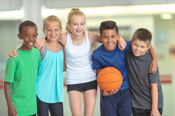 istock Youth basketball team 1071633408