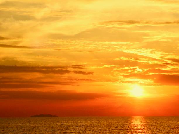 istock Shades of orange 1071668332