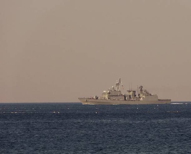 istock Korean Navy DDH-971 VH544 1071709336