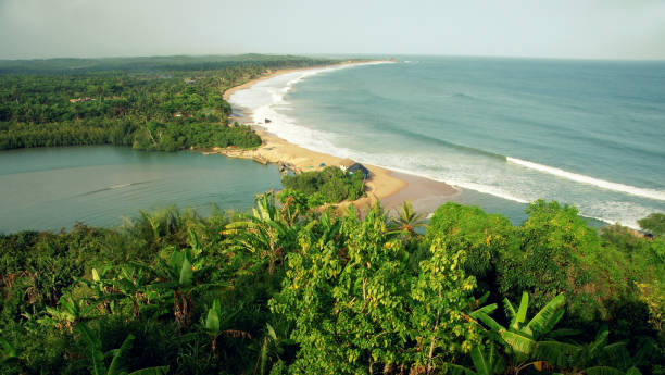 Ghana Gold Coast Landscape Amazing shore at "Butre Beach", View from fort Battenstein, travelling Ghana 2018 west africa stock pictures, royalty-free photos & images