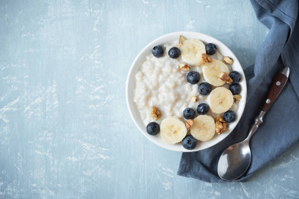 istock Oatmeal porridge 1071782476