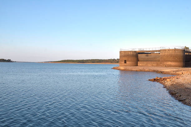 istock Lagoon and dam of Montargil 1071824820