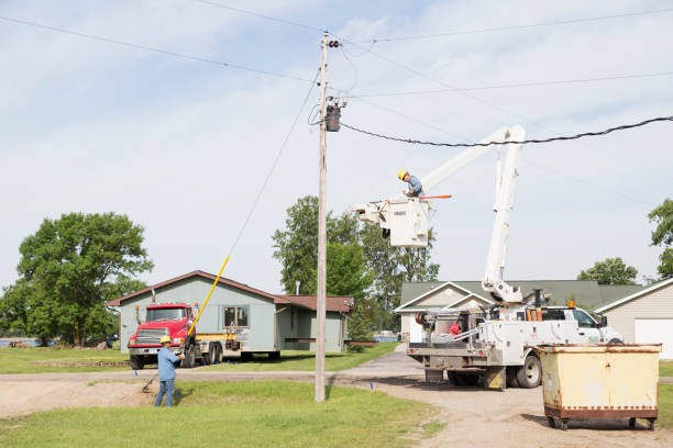 processo di spostamento di una casa - maintenance engineer fuel and power generation cherry picker electricity foto e immagini stock