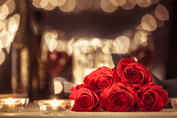 букет красных роз - rose red valentines day wedding стоковые фото и изображения