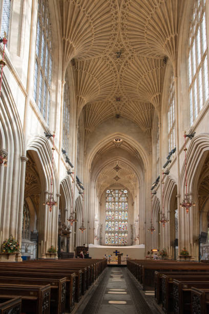 o interior da abadia de bath, bath, inglaterra - fan vaulting - fotografias e filmes do acervo