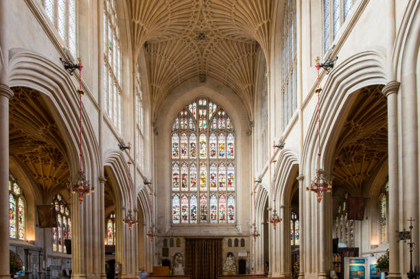 o interior da abadia de bath, bath, inglaterra - fan vaulting - fotografias e filmes do acervo