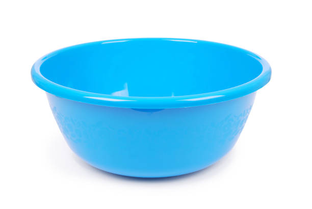 ensalada azul - plate plastic disposable blue fotografías e imágenes de stock