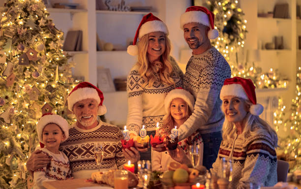 istock Christmas family dinner 1072123502
