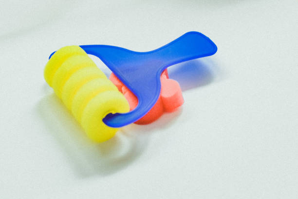 istock Sponge roller for color, fancy set, felt tip pens, paper, 1072150646