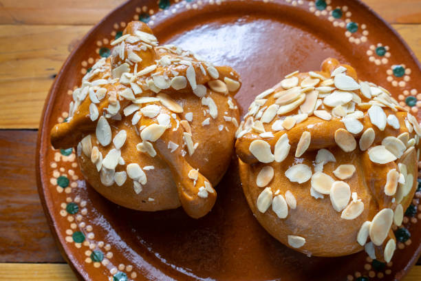 istock Mexican bread of the dead 1072152718