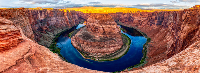 Sunrise 5am club - Panoram shoot from the canyon