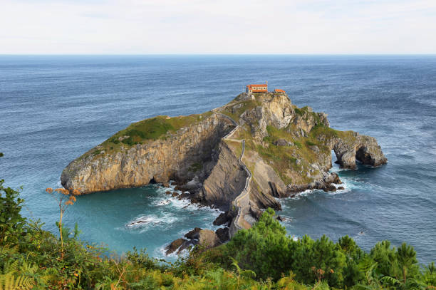 istock San juan de Gaztelugatxe. Basque Country 1072214792
