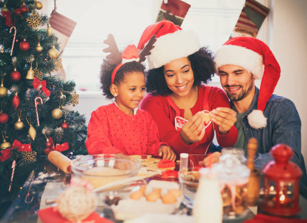 istock Let's make cookies for Christmas 1072239706