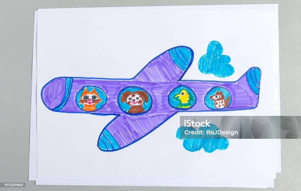 Niño Dibujo De Avión Volando Entre Las Nubes Con Los Animales Como Fuera De  Porta Aviones De Pasajeros Foto de stock y más banco de imágenes de Dibujar  - iStock