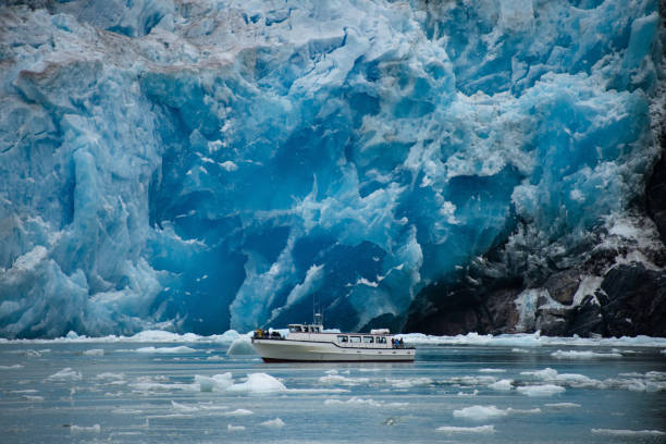 istock Glaciers of Alaska 1072311296