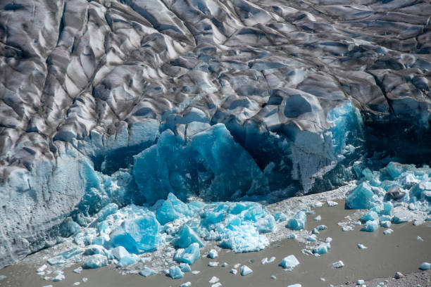 istock Glaciers of Alaska 1072311372