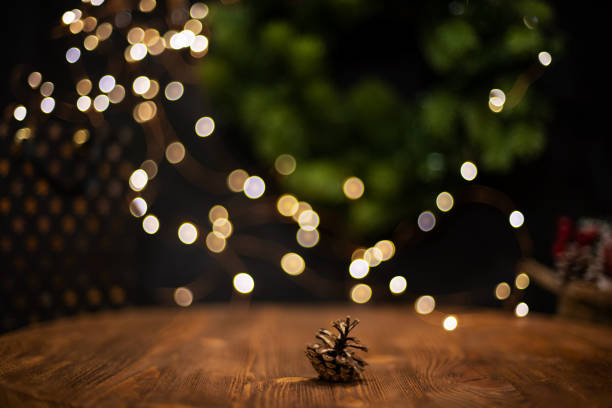 gładkie zacienione boże narodzenie i nowy rok dekoracji tła z okrągłym bokeh i szyszki - pine tree flash zdjęcia i obrazy z banku zdjęć