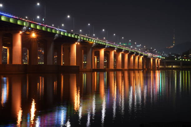 istock Vh522 Night view of Seoul Han River 1072371264