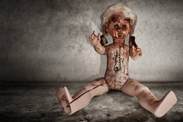 怖い血人形 - doll evil child baby ストックフォトと画像