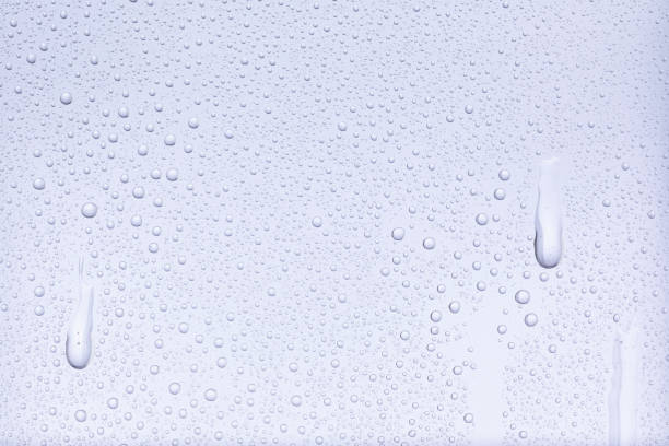 gota de chuva de fundo de gotas de água textura de condensação - condensation water drop glass - fotografias e filmes do acervo