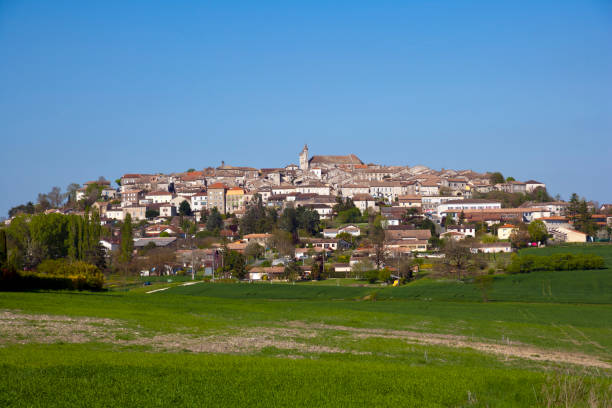 monflanquin storica città collinare di bastide, lot-et-garonne, francia - 4598 foto e immagini stock