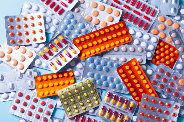 istock Pile of pills 1072490228