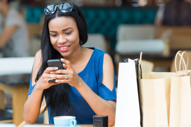 istock Enjoying a shopping day 1072535050